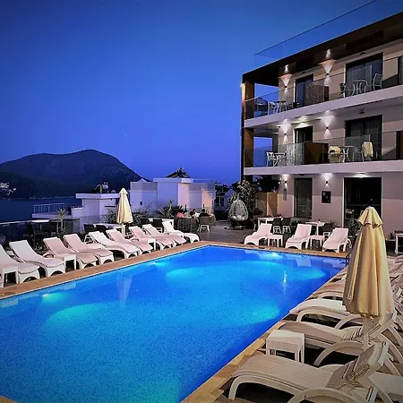 Hotel Rhapsody And 3*