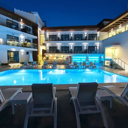 Rhapsody And Hotel 3*